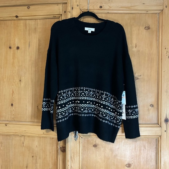 CeCe Sweaters - CeCe Women’s Black Sweater with White Pattern Pearl Accents Size 2X $79